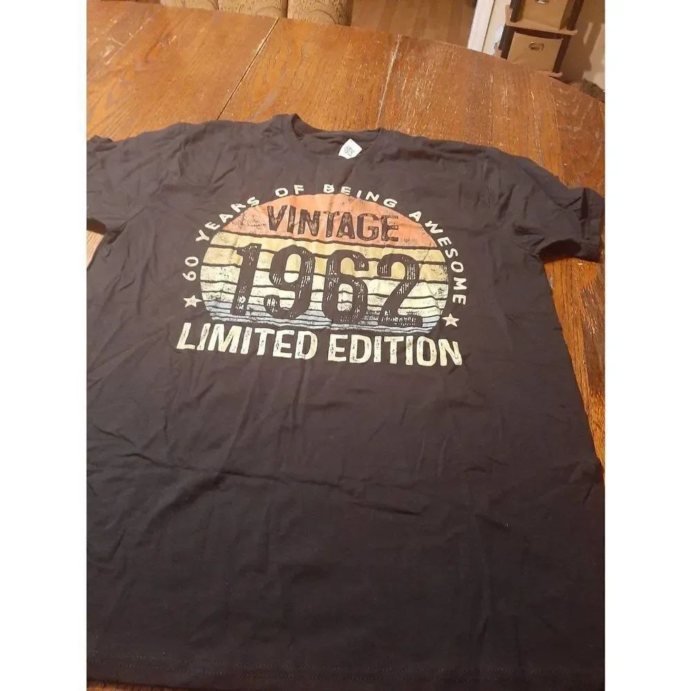 New XL 60 Years of Being Awesome 1962 Tee T-Shirt Top Cotton Short Sleeve